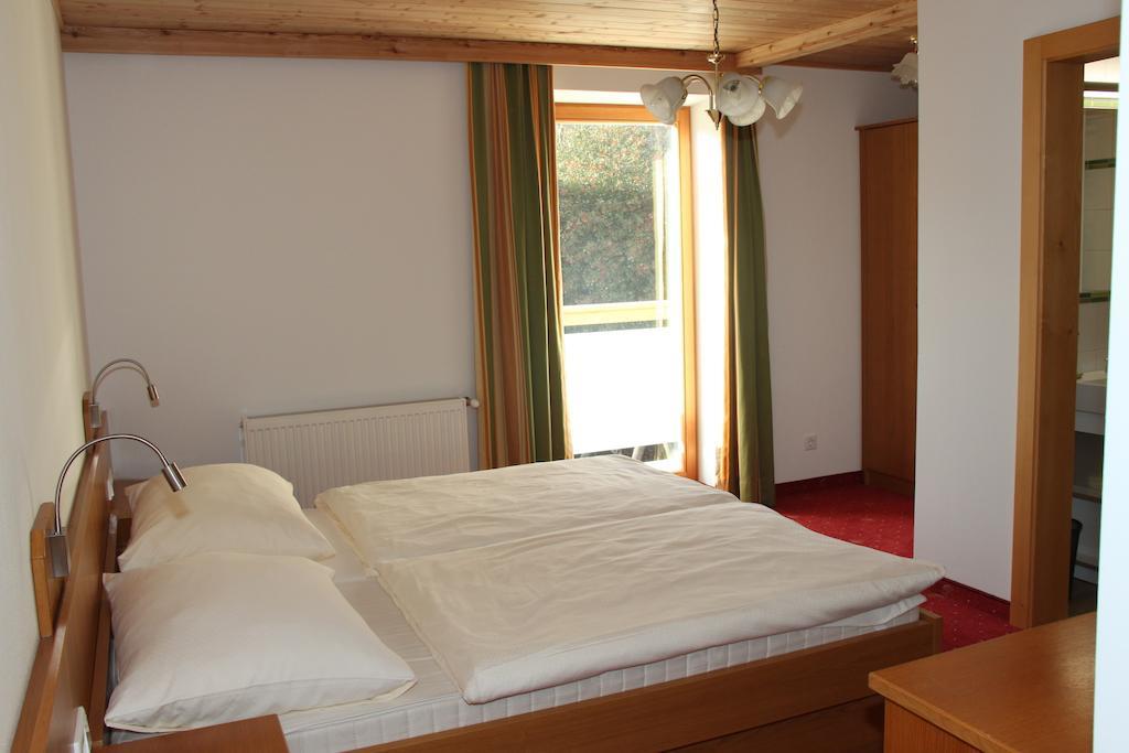 Pension Christina Unterach am Attersee Chambre photo